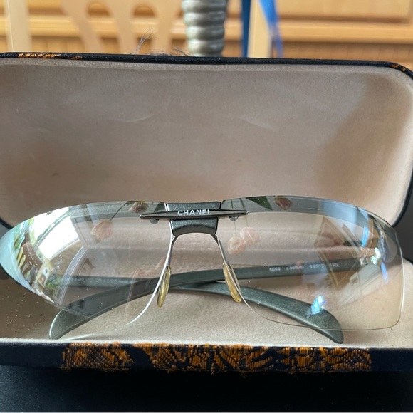 Authentic 90’s Chanel vintage glasses. - Picture 12 of 16